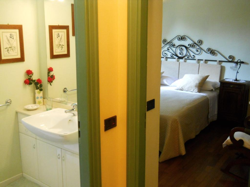Tenuta Calabiana Diano dʼAlba Стая снимка