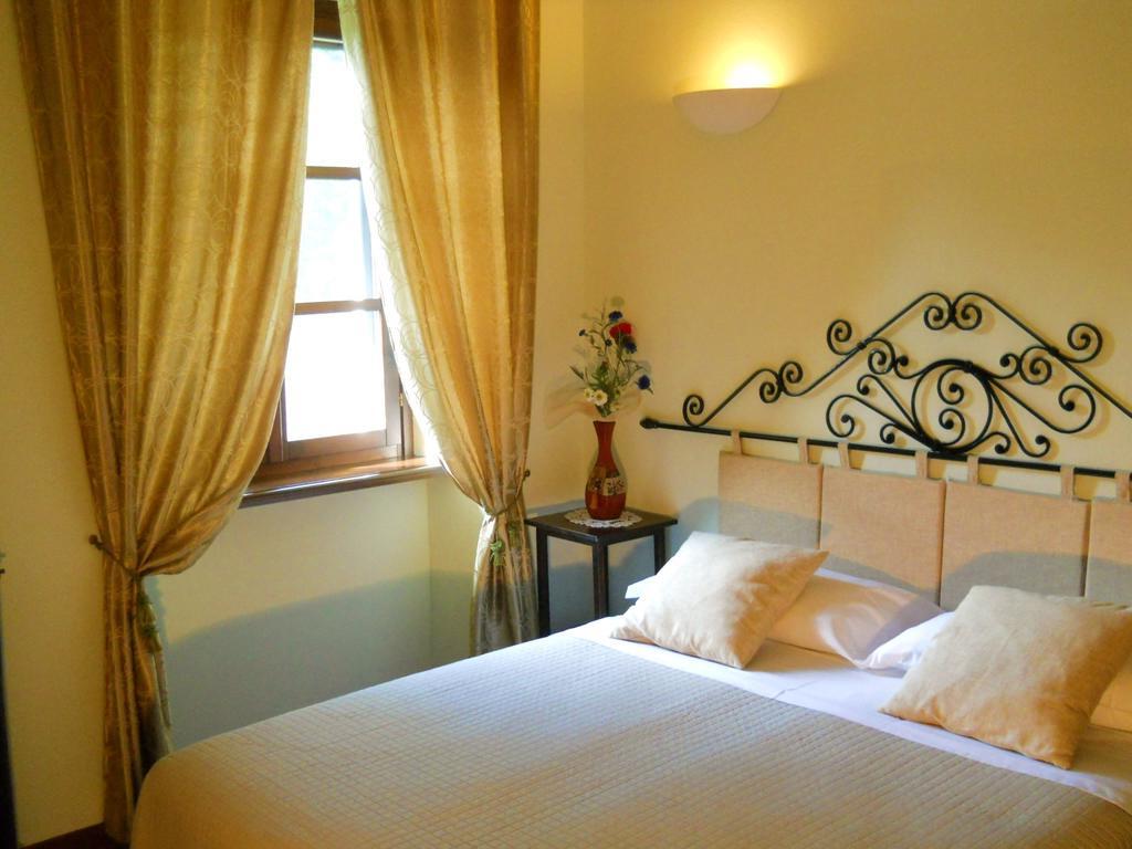 Tenuta Calabiana Diano dʼAlba Стая снимка