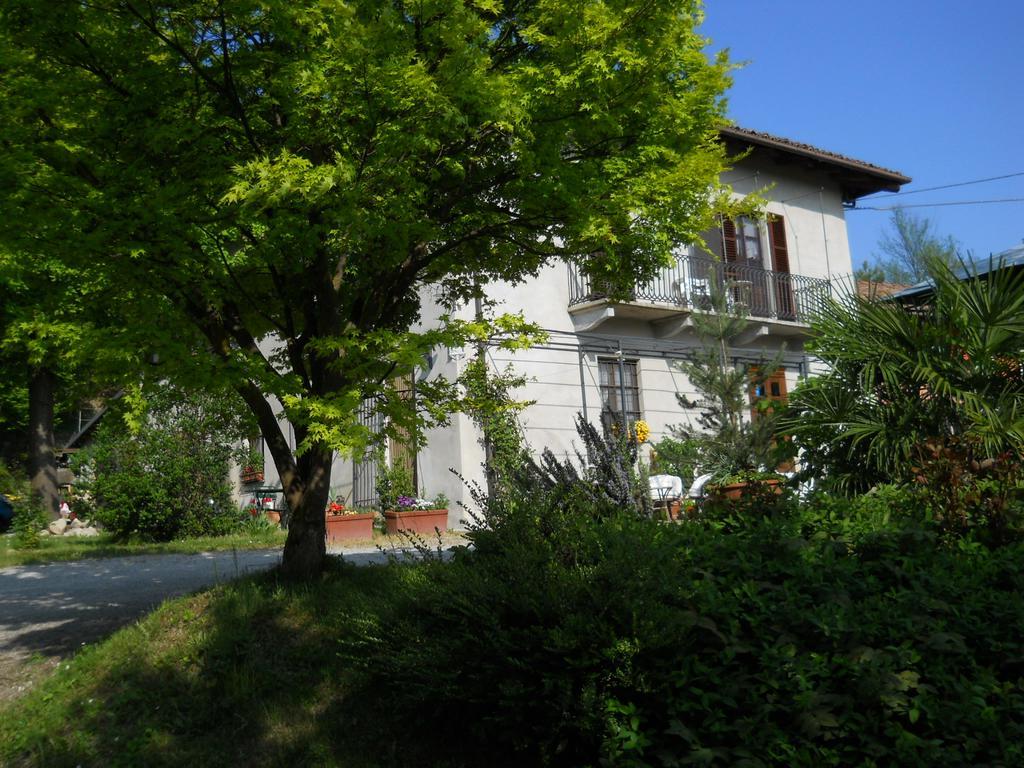 Tenuta Calabiana Diano dʼAlba Екстериор снимка